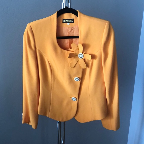 Yellow Blazer - Picture 1 of 2